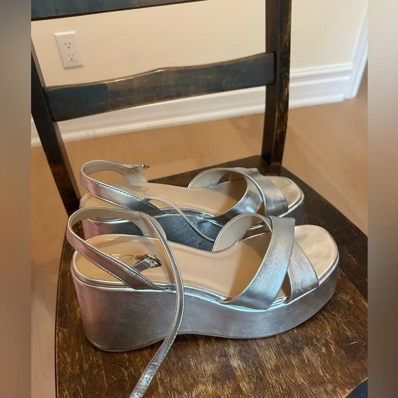 Silver platform sandals - Picture 2 of 5